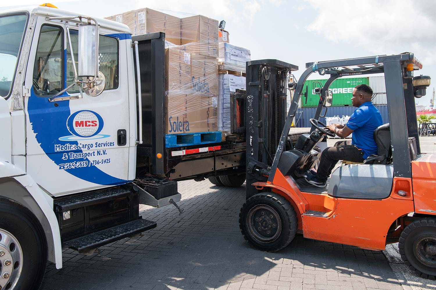 Medina Cargo cargo services.